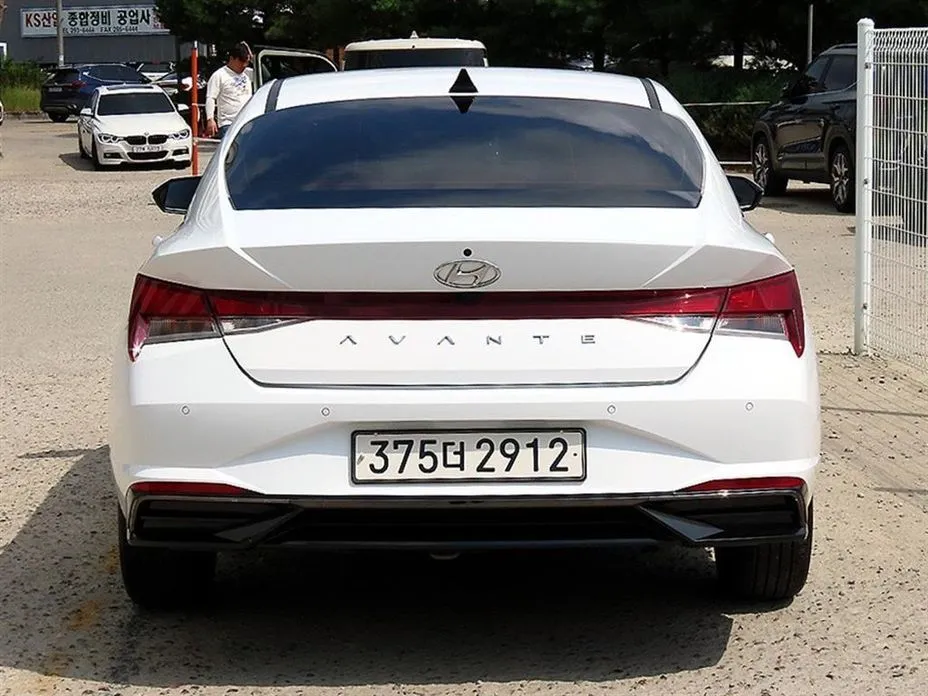 Hyundai AVANTE — фото 3