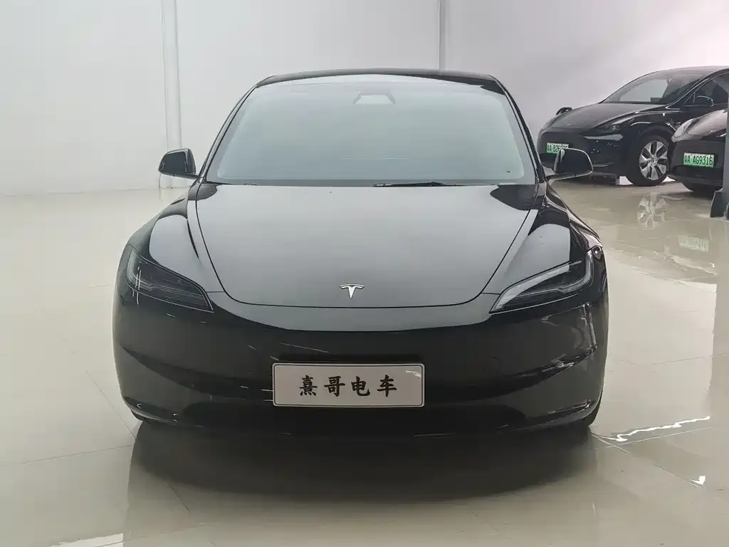Tesla Model 3 — фото 5