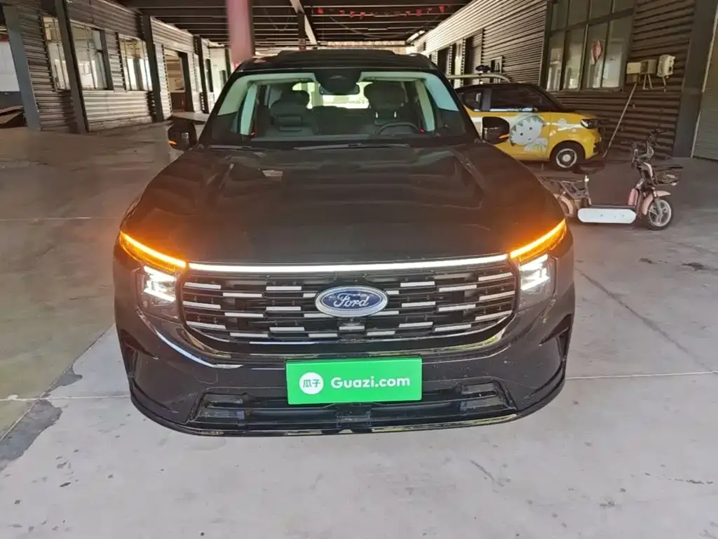Ford Edge — фото 10