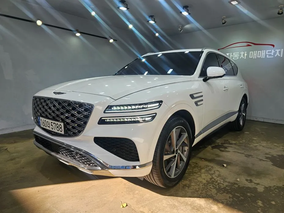 Genesis GV80 — фото 1