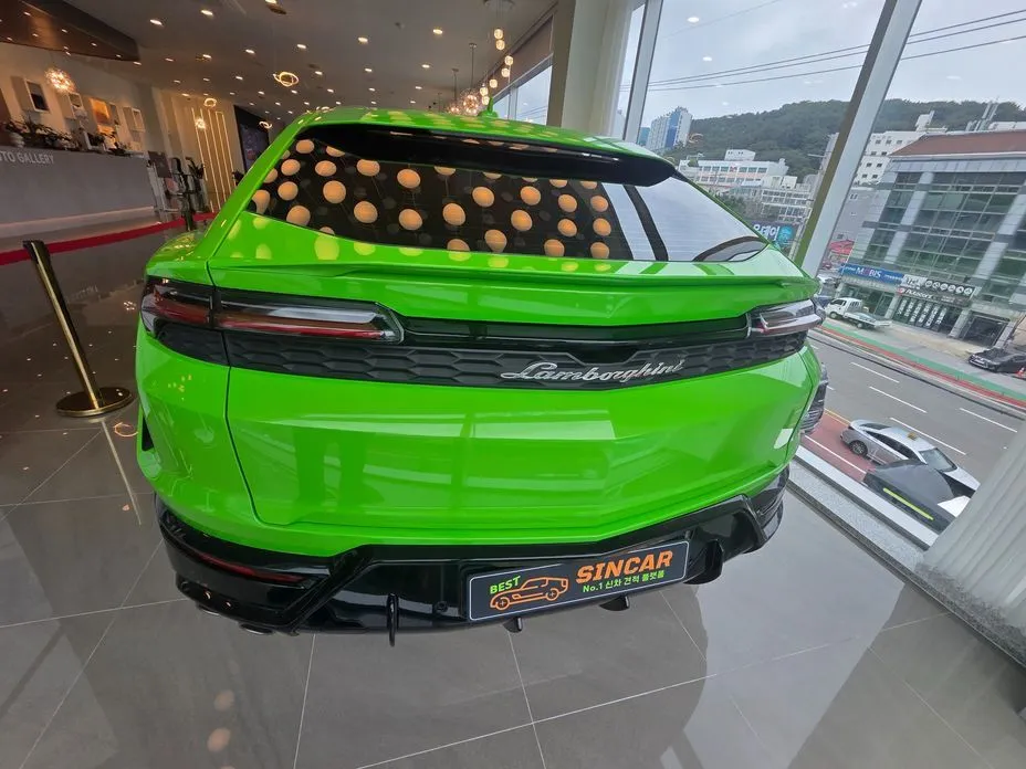 Lamborghini Urus — фото 9