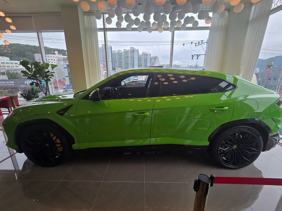 Lamborghini Urus — фото 7
