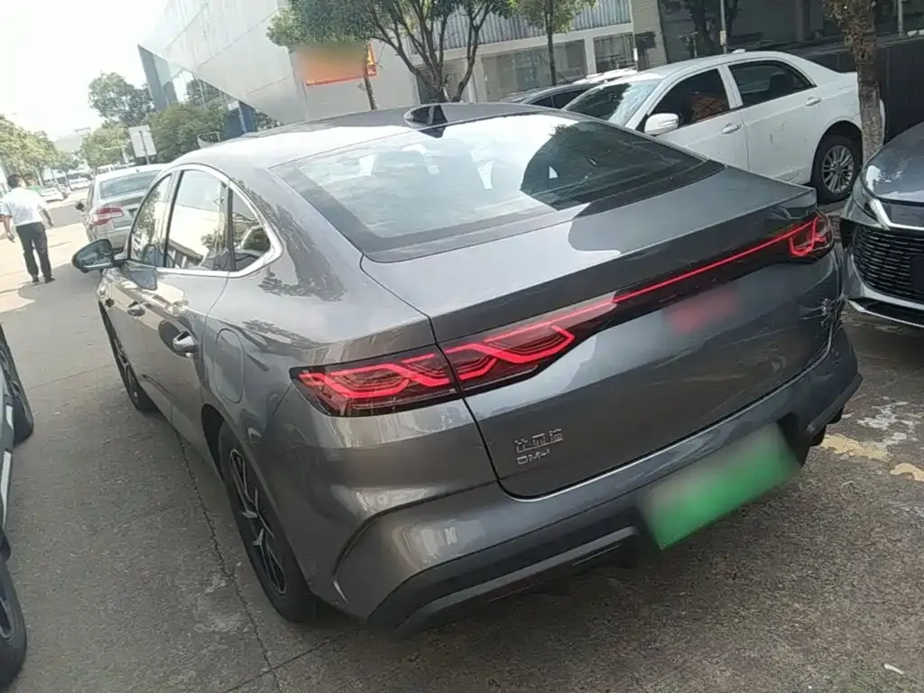 BYD Qin L — фото 6