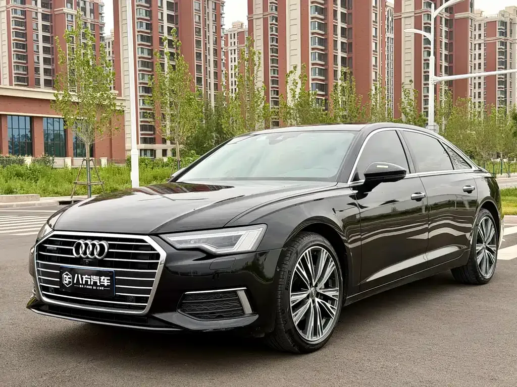 Audi A6L — фото 1