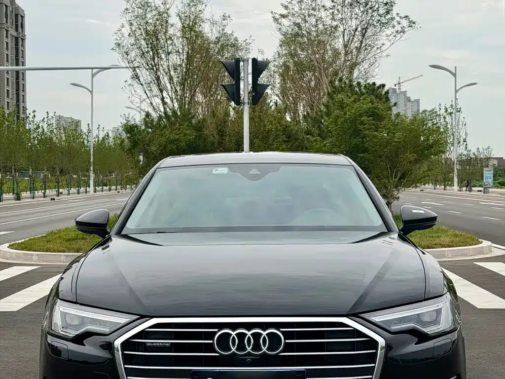 Audi A6L — фото 9