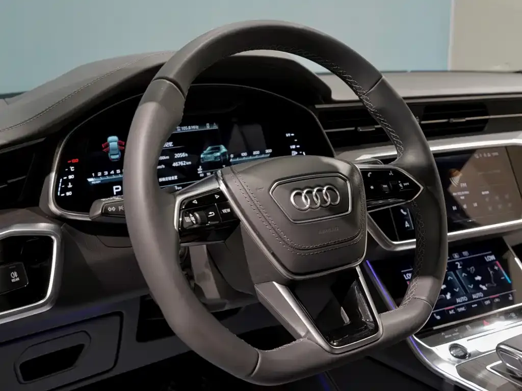 Audi A6L — фото 10