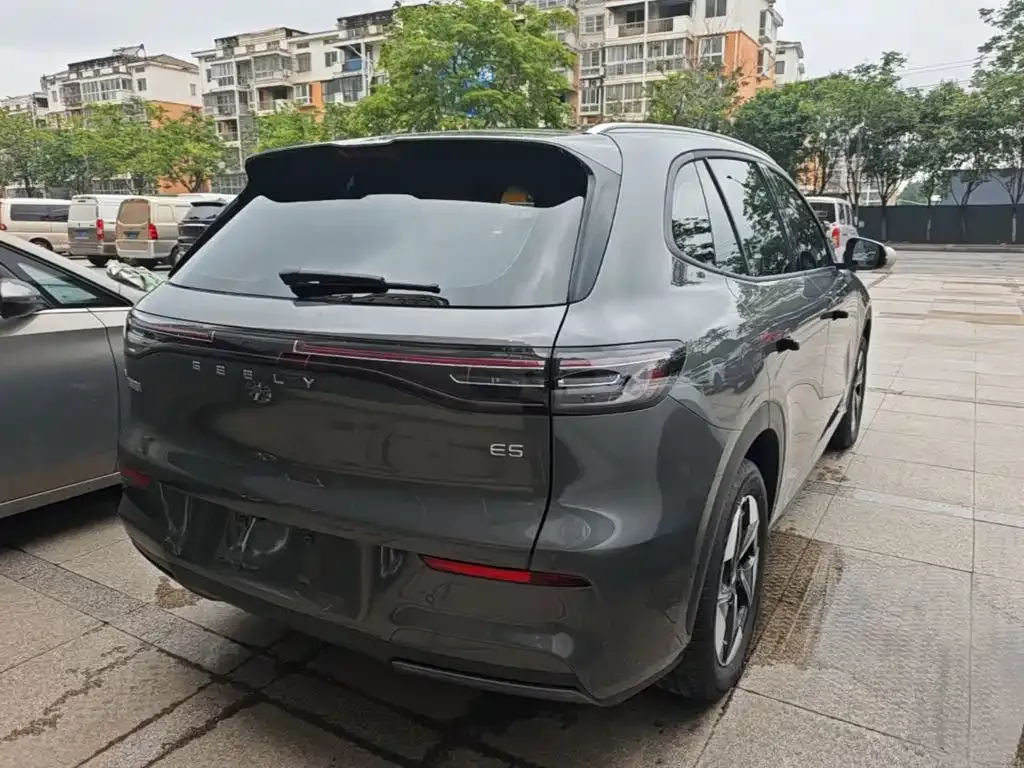 Geely Galaxy E5 — фото 10