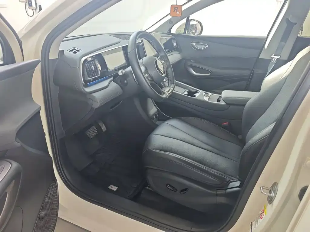 BYD Hiace 05 EV — фото 8