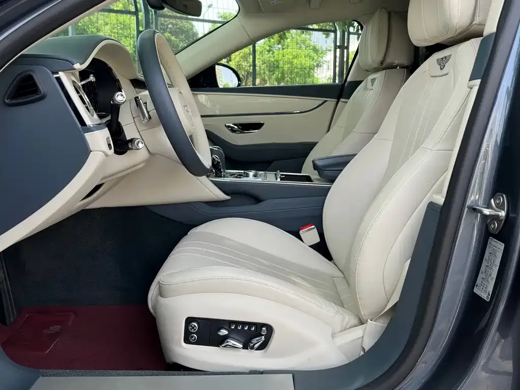 Bentley Flying Spur — фото 5