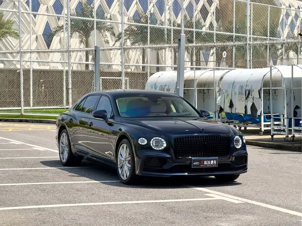 Bentley Flying Spur — фото 8