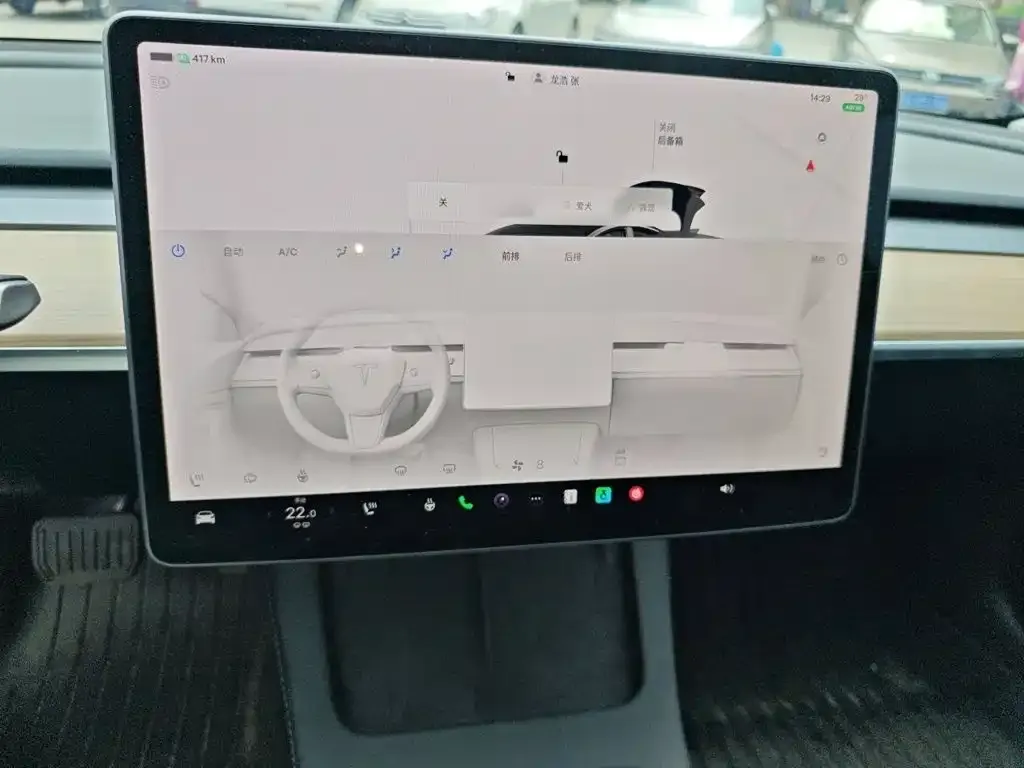 Tesla Model 3 — фото 2