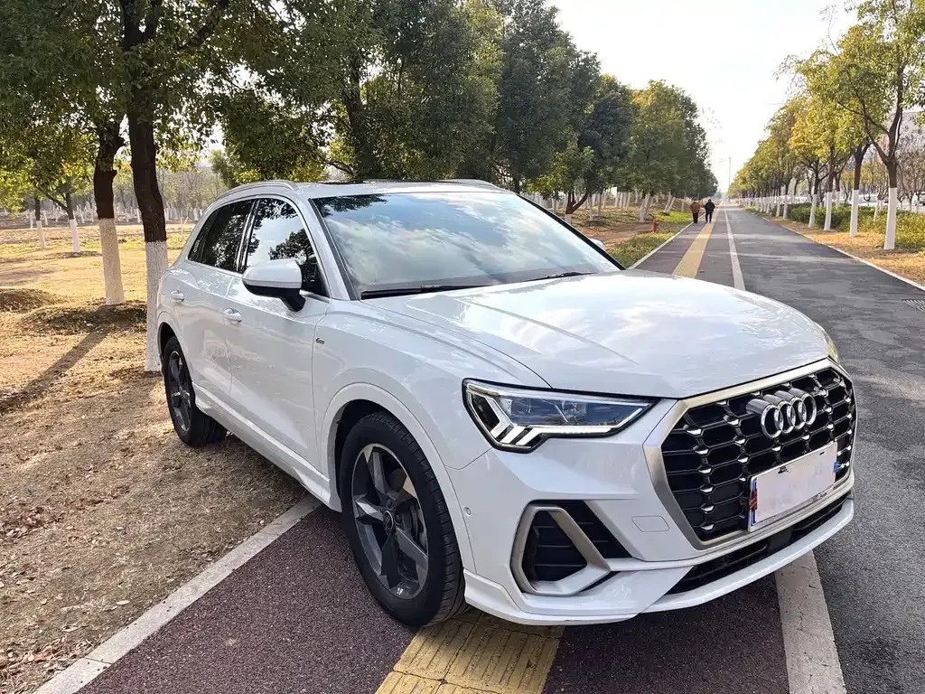 Audi Q3 — фото 8