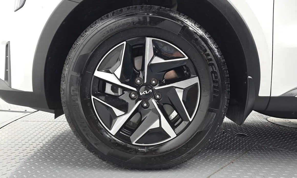 Kia Sorento — фото 7