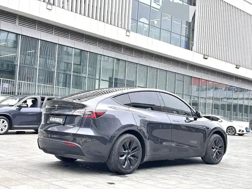 Tesla Model Y — фото 4