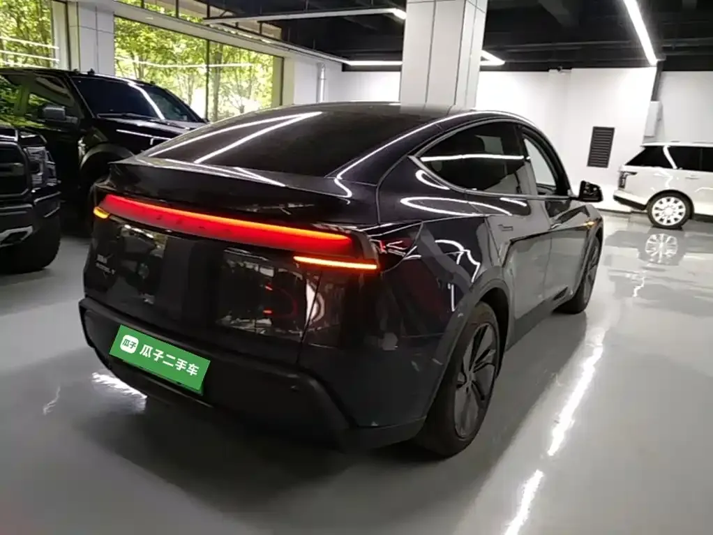 Tesla Model Y — фото 4