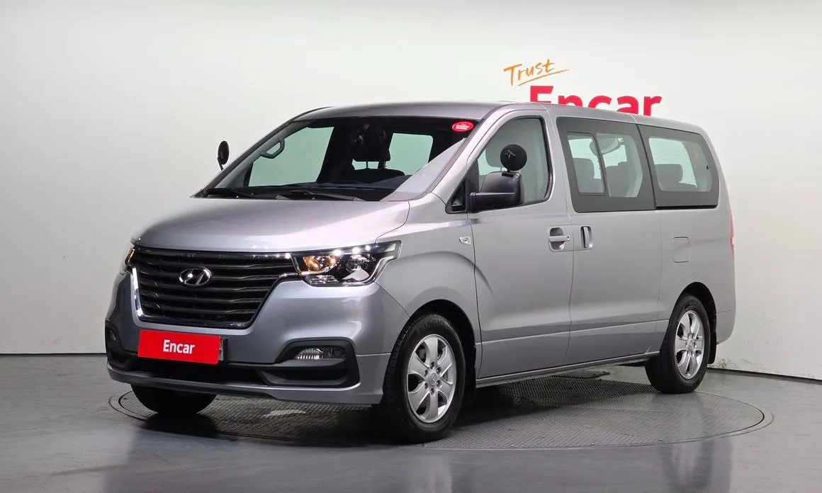 Hyundai Starex — фото 1