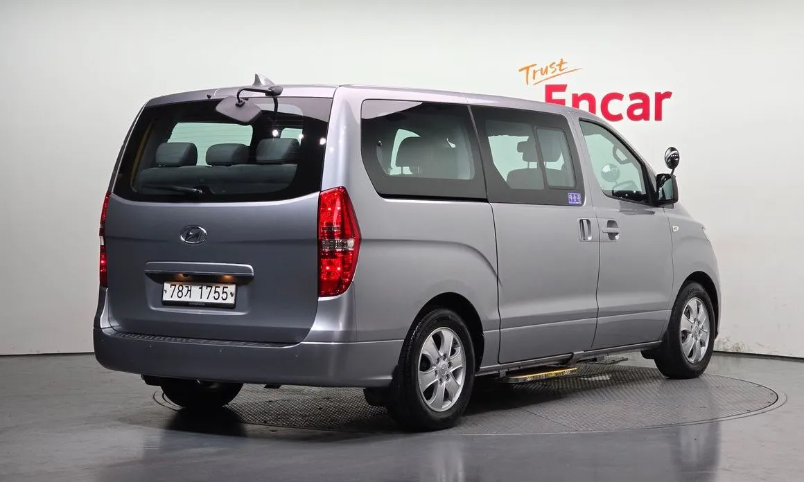 Hyundai Starex — фото 10