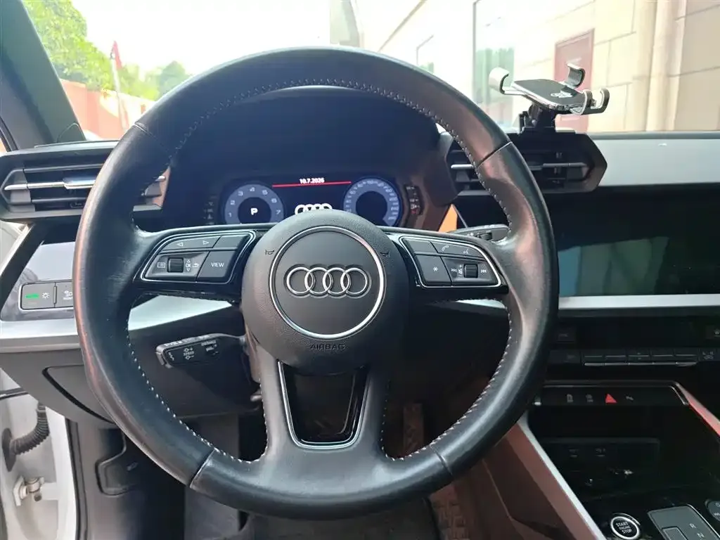 Audi A3 — фото 2