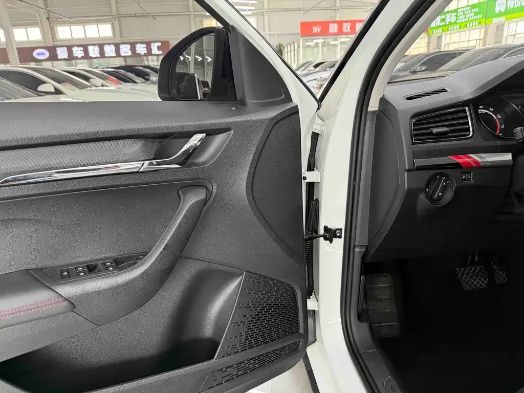 Skoda Kamiq 2023 из CN, фото 10
