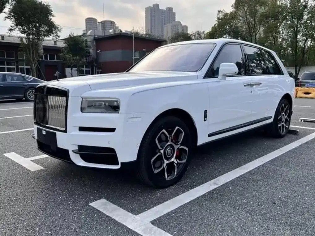 Rolls-Royce Cullinan — фото 1