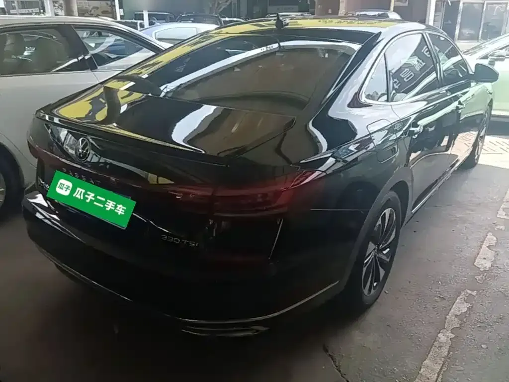 Volkswagen Passat — фото 10