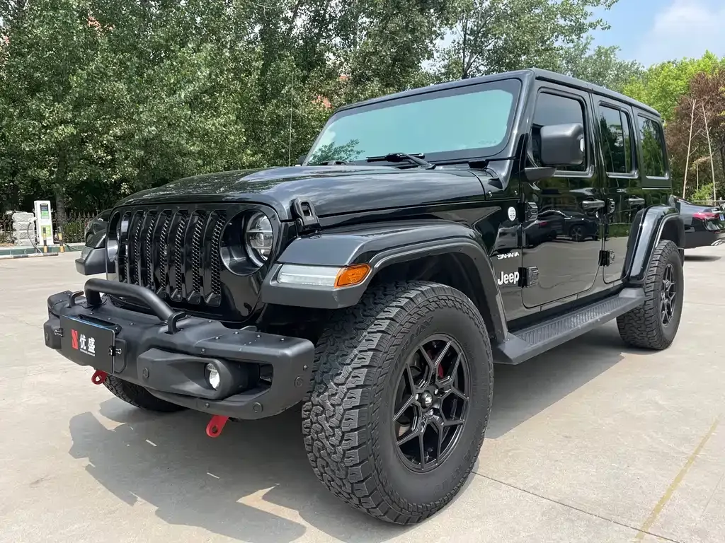 Jeep Wrangler — фото 1