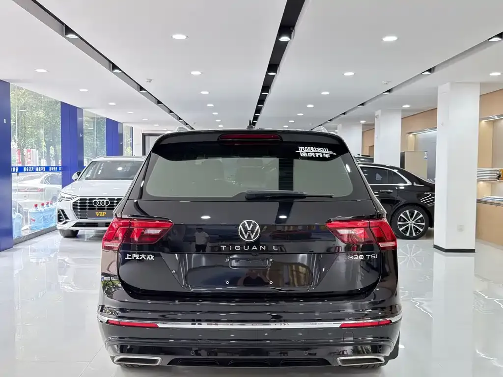 Volkswagen Tiguan L — фото 4