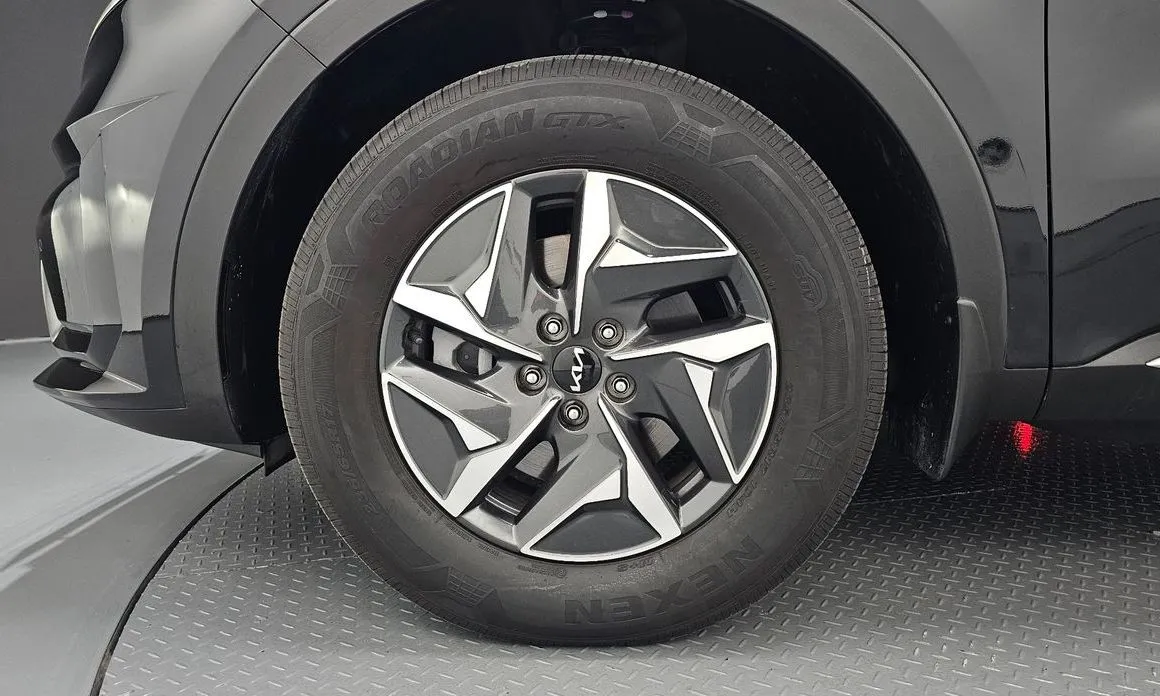 Kia Sorento — фото 7