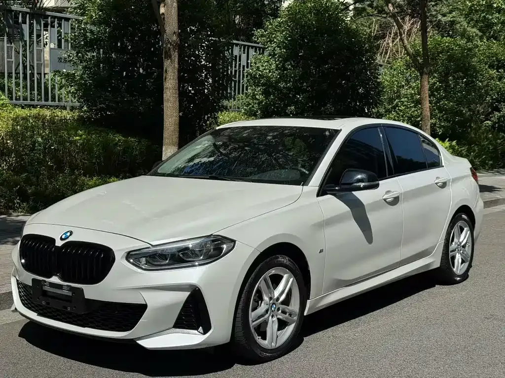 BMW 1 Series — фото 1
