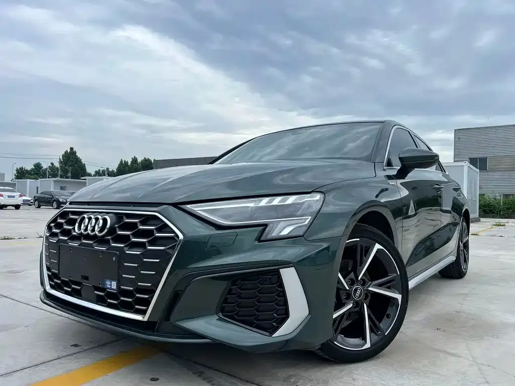 Audi A3 — фото 1