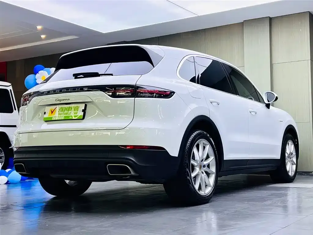 Porsche Cayenne Hybrid — фото 8