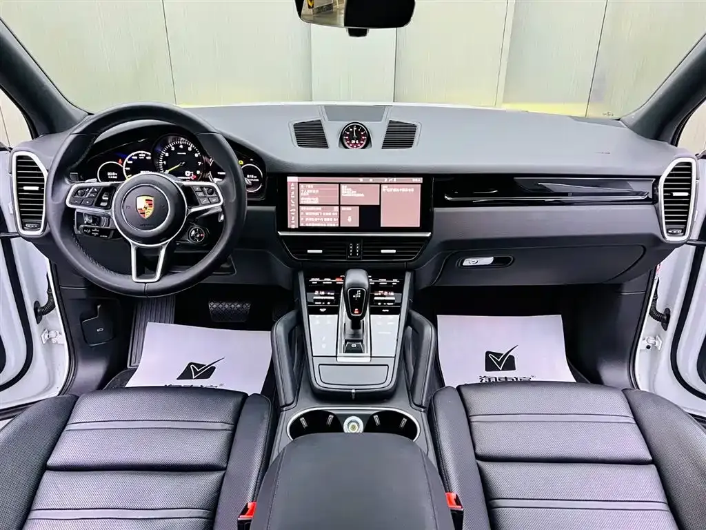 Porsche Cayenne Hybrid — фото 7