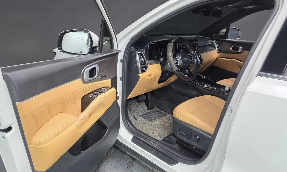 Kia Sorento — фото 9