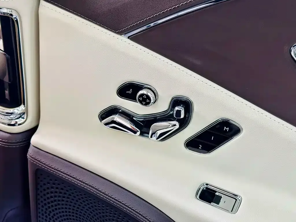 Bentley Flying Spur — фото 4