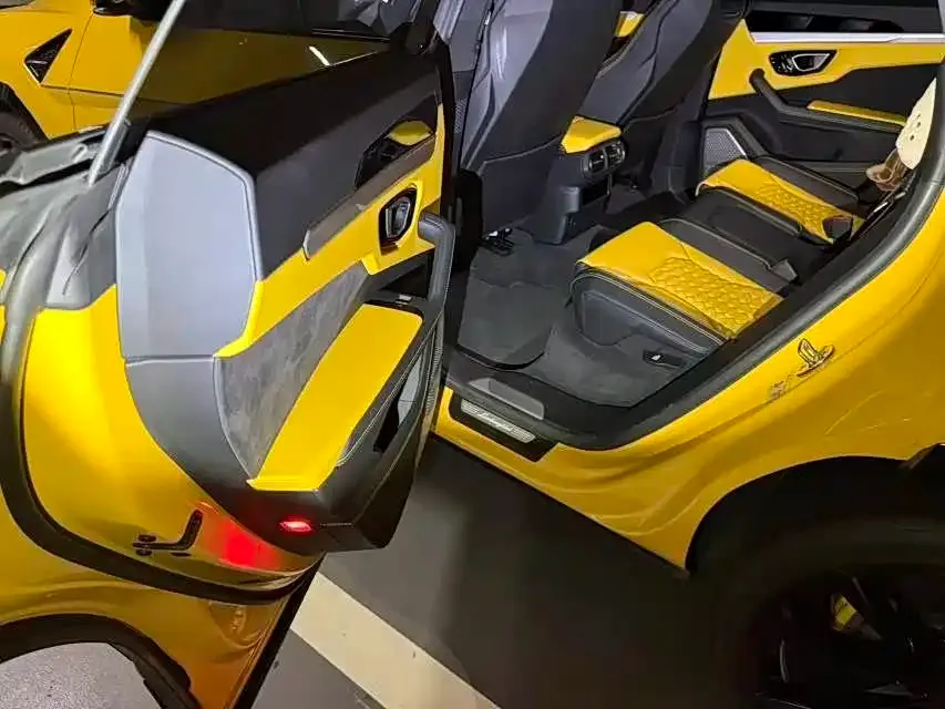 Lamborghini Urus — фото 3