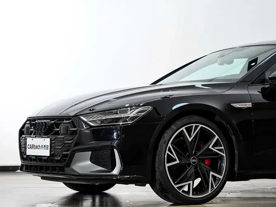 Audi A7L — фото 8