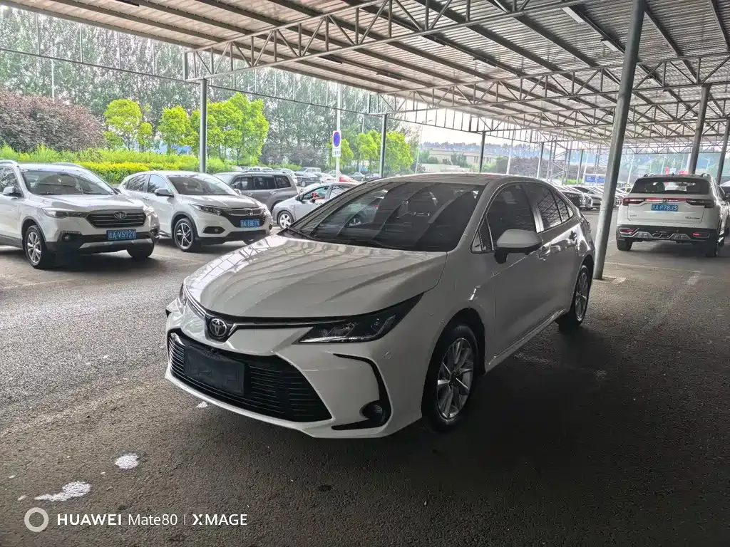 Toyota Corolla — фото 1