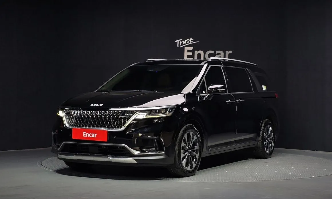 Kia Carnival — фото 1