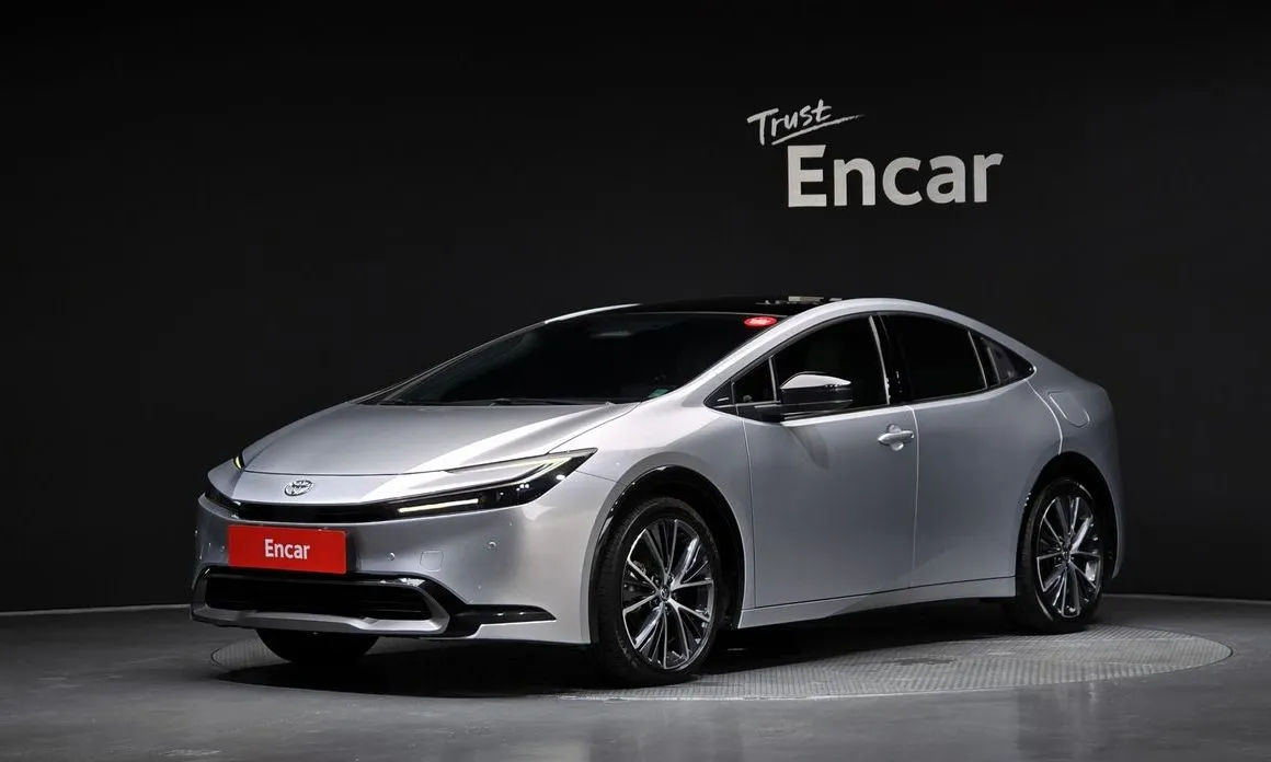 Toyota Prius — фото 1