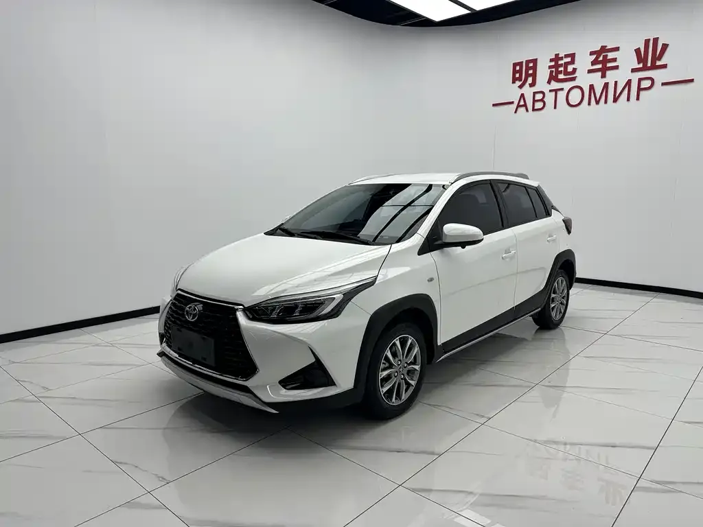 Toyota Yaris L — фото 7