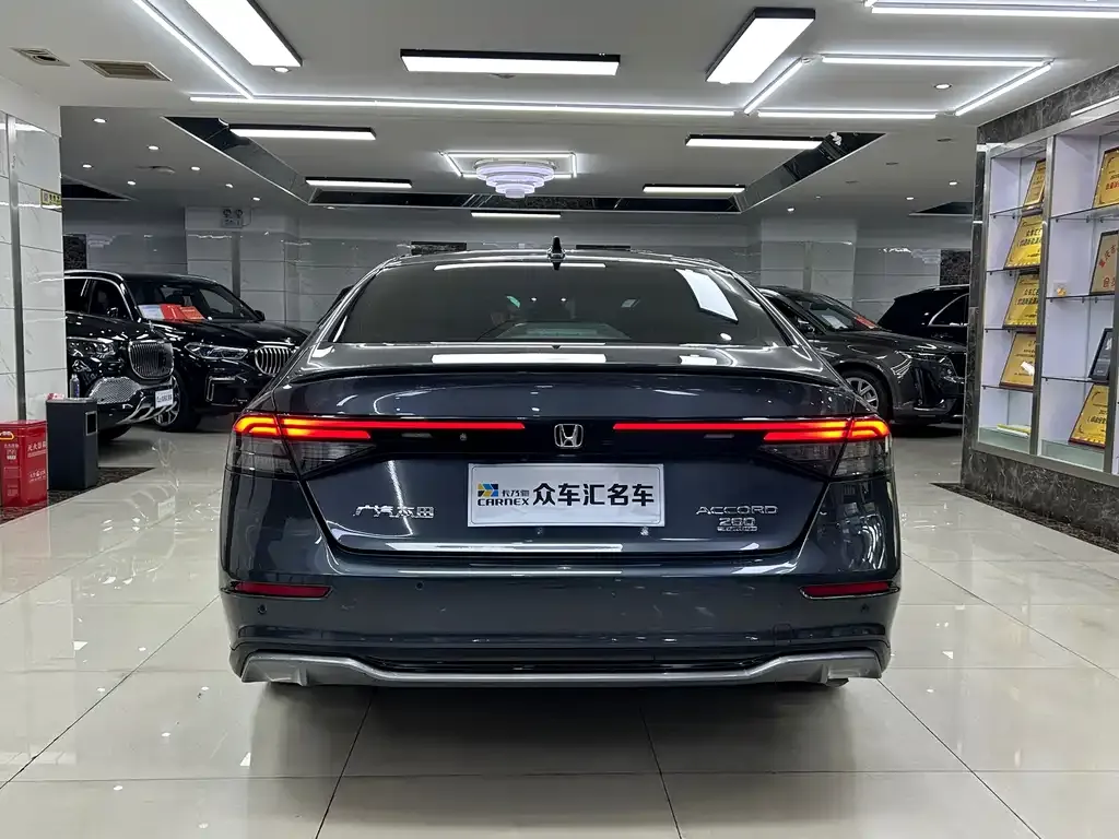 Honda Accord — фото 7