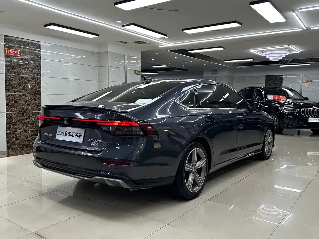 Honda Accord — фото 4