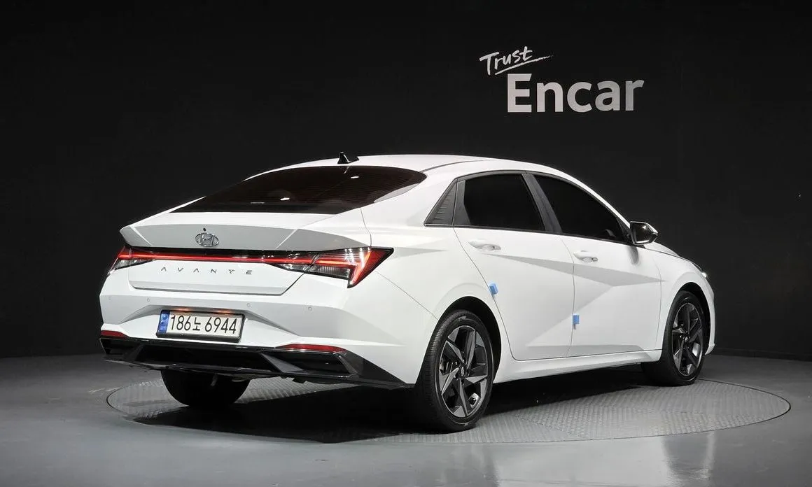 Hyundai AVANTE — фото 3