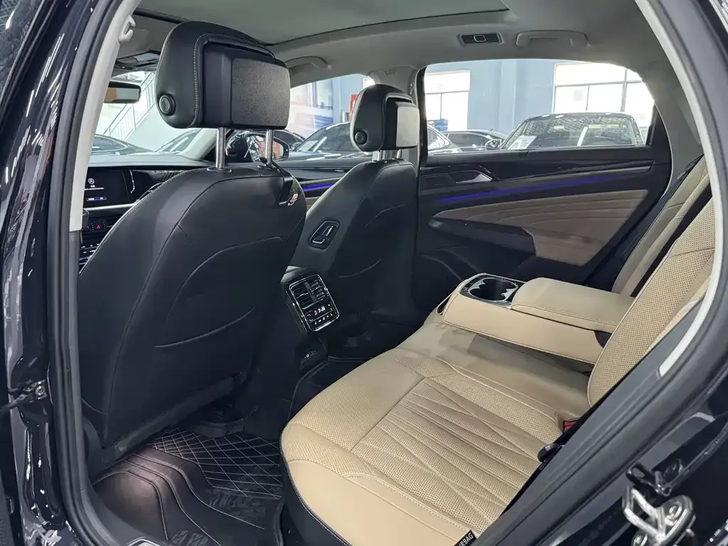 Volkswagen Passat — фото 9