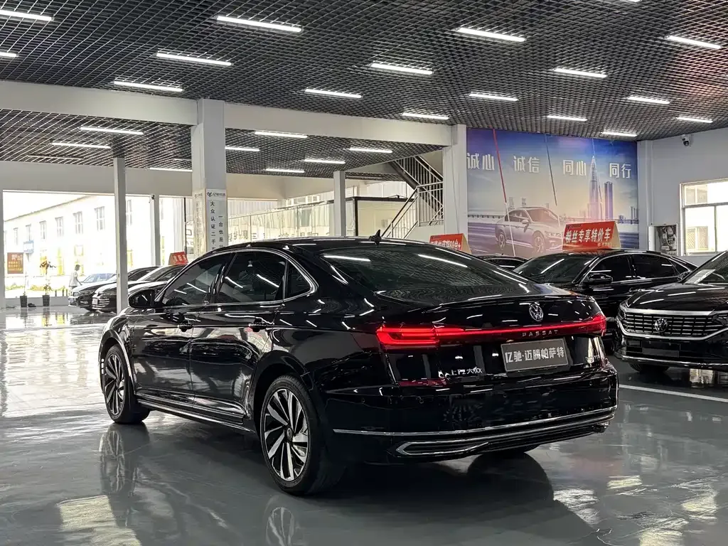 Volkswagen Passat — фото 8