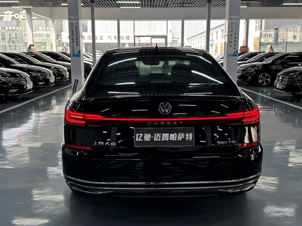 Volkswagen Passat — фото 5