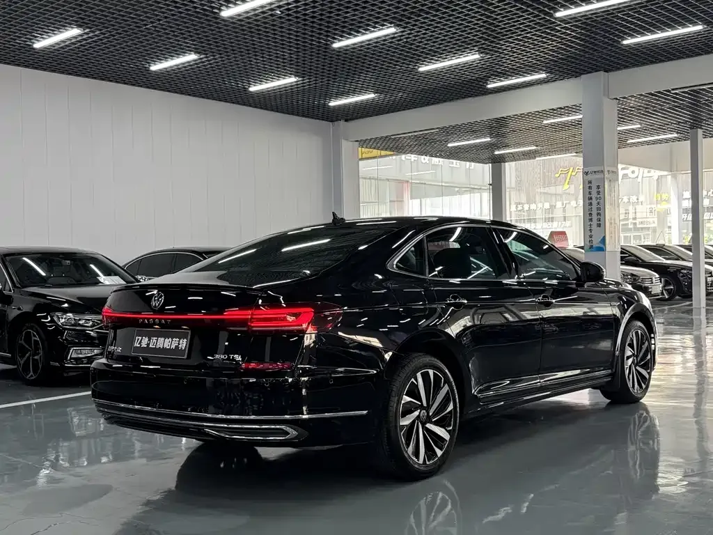 Volkswagen Passat — фото 7