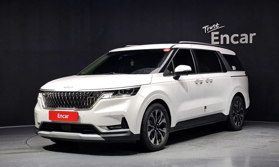 Kia Carnival — фото 1