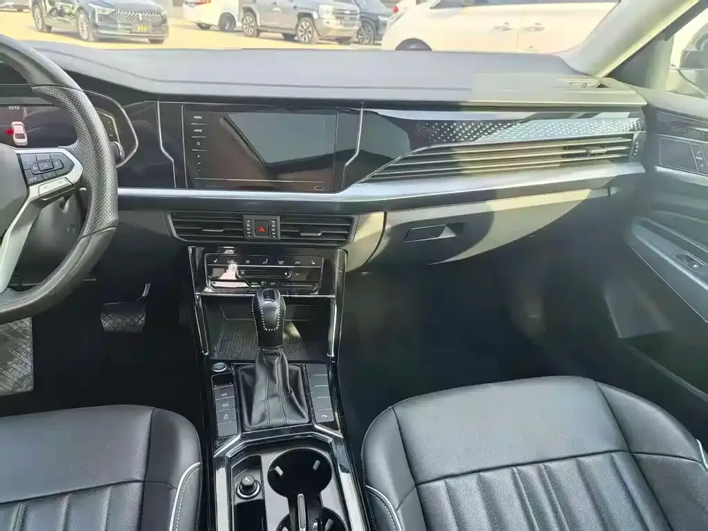 Volkswagen Passat — фото 8