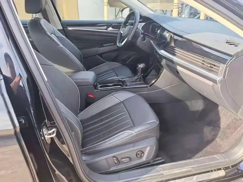 Volkswagen Passat — фото 6